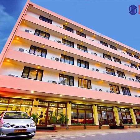 Hotel Excellency Kochi Eksteriør billede