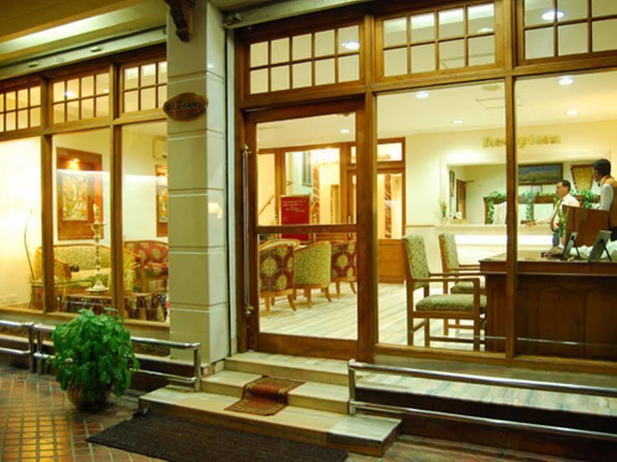 Hotel Excellency Kochi Eksteriør billede