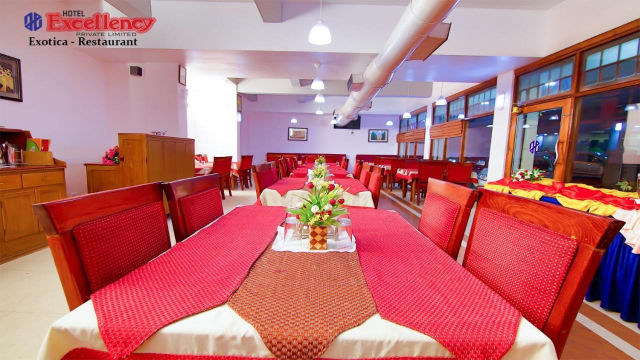Hotel Excellency Kochi Eksteriør billede