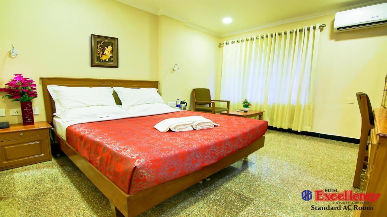 Hotel Excellency Kochi Eksteriør billede