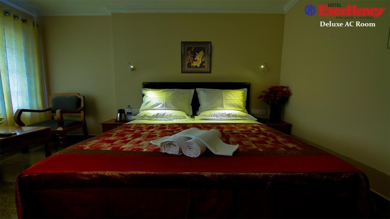 Hotel Excellency Kochi Eksteriør billede